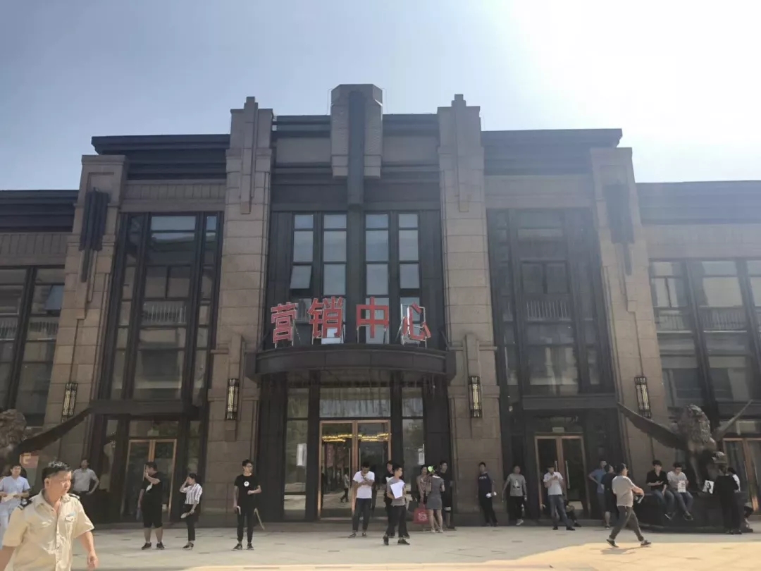 165928859.jpg 165928859.jpg